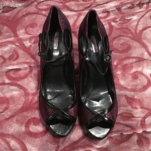 Classy Tahari faux snakeskin peep toe stilettos